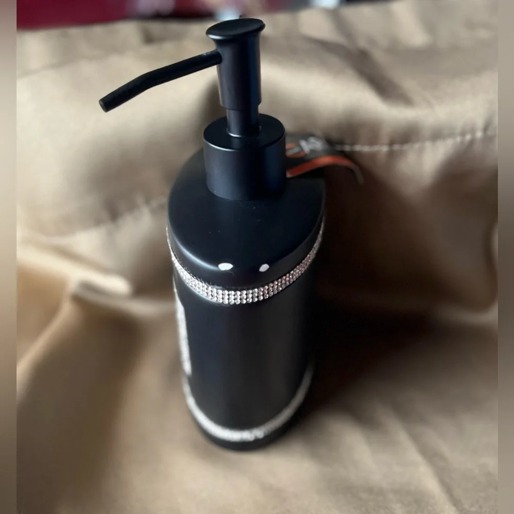 Caro home bath black and diamonds Soap Dispenser
